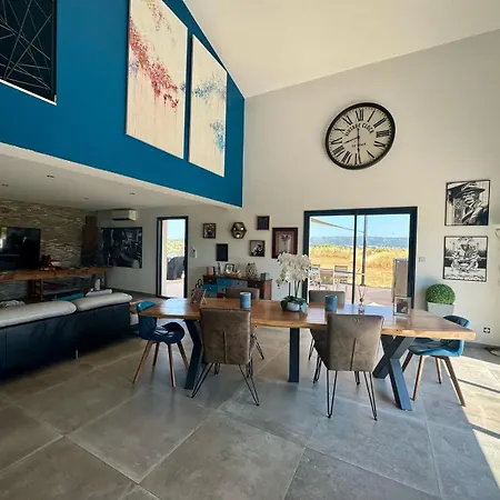 8-10 Pers, 4 Villa Montbazin